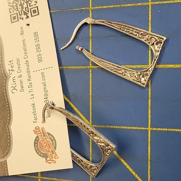Felt's Fun Finds Jewelry - Silver Tone 1.5" Open Earrings
